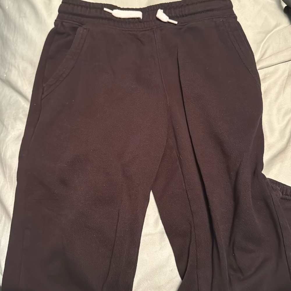Boys sweatpants size 8 from old navy, worn in great condition.